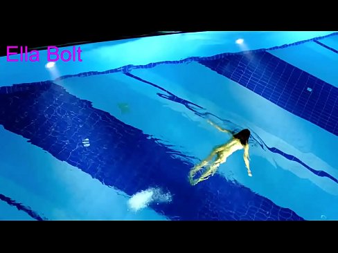 ❤️ මට නැරඹීම නැවැත්විය නොහැක, තරුණ රන්වන්තිය ELLA BOLT නිවාඩු නිකේතනයේ තටාකයේ නිරුවතින් පිහිනීමට හසු විය ️❌ Fucking si.porngameshub.ru ❤